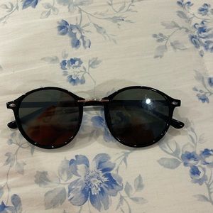 Black sunglasses